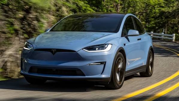 Tesla model x plaid