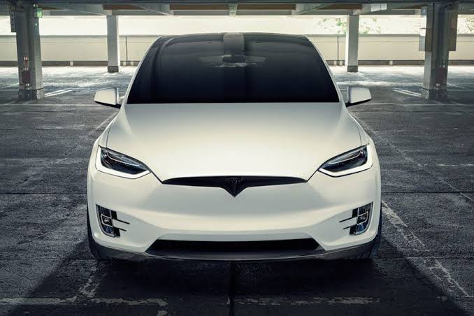 Tesla Model X Plaid